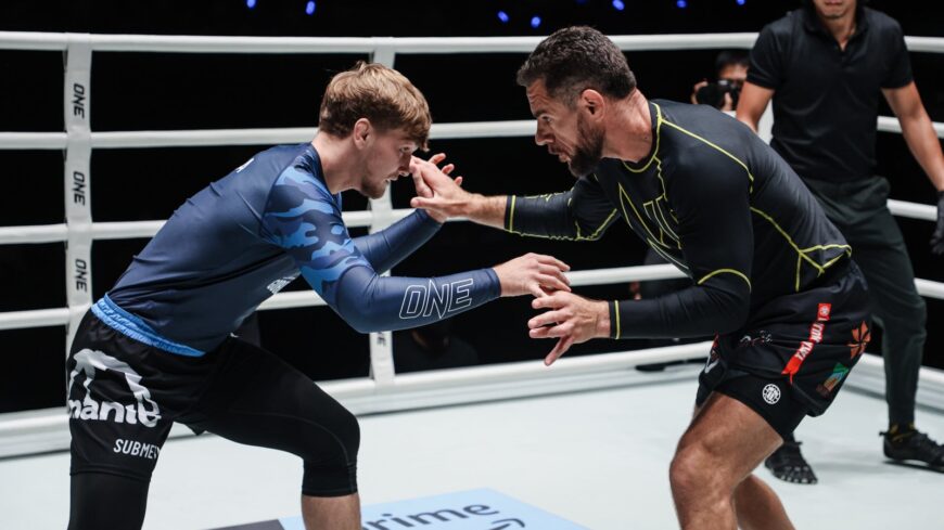 Paweł Jaworski poddaje Rafaela Lovato Jr. na ONE Fight Night 47